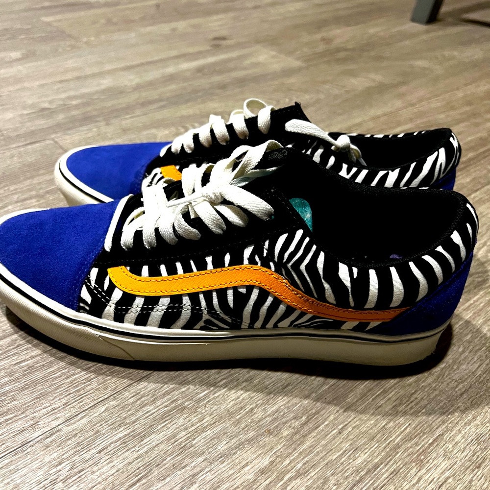 Vans UA ComfyCush Old Skool Zebra Tidepool Surf .size 11